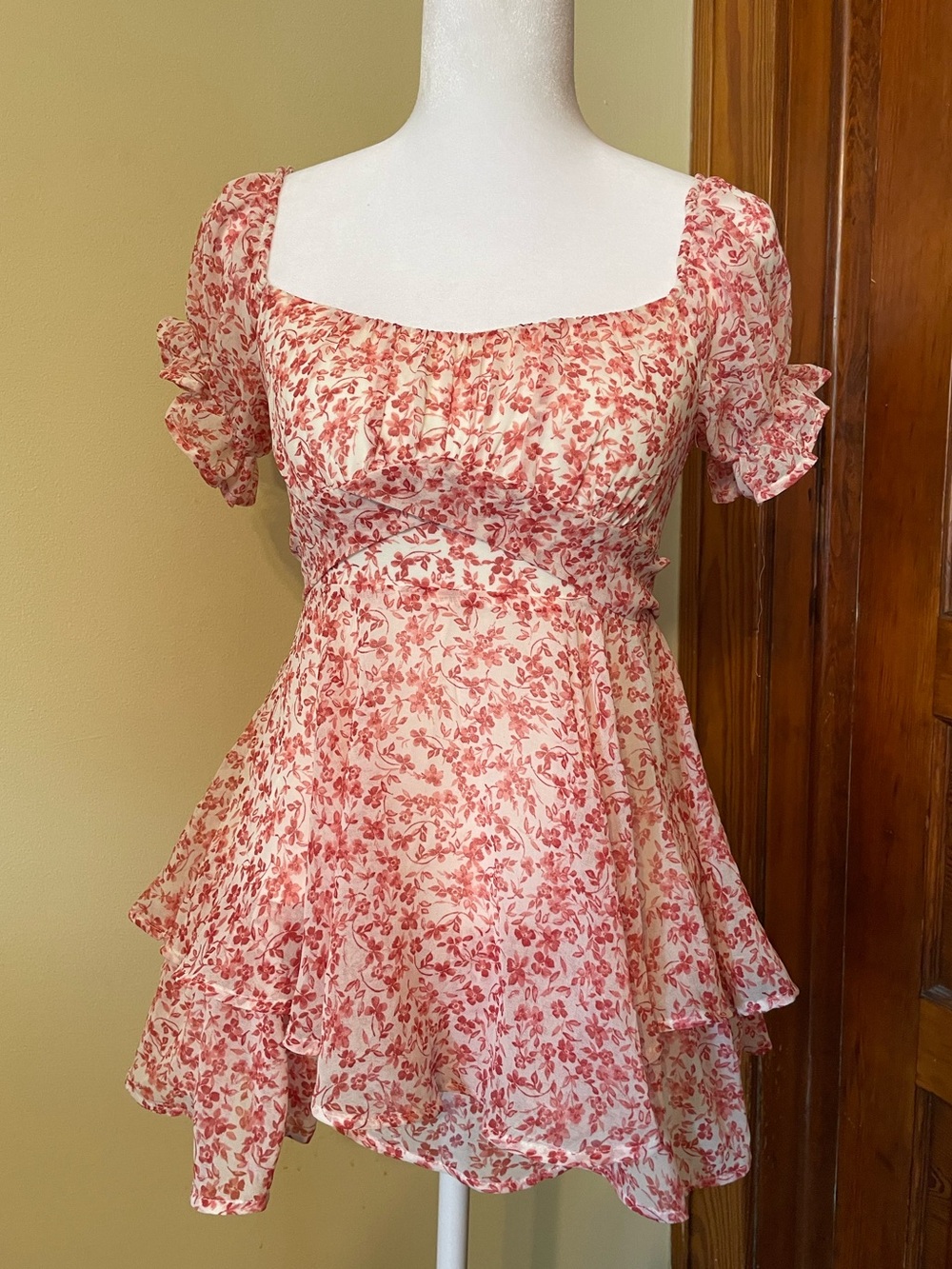Francesca's Collections Floral Romper Dress in Cream and Pink